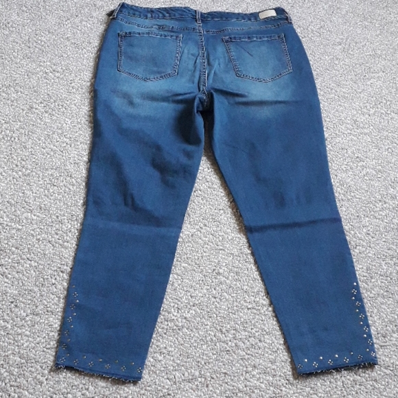 New Ankle Studded Hem Dark Wash Jeans Pant. - Picture 9 of 12